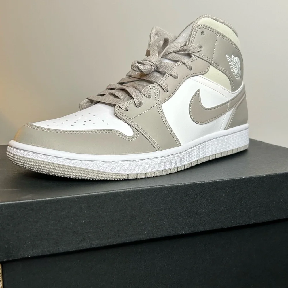 Nike Air Jordan 1 Mid Linen College Grey/Light Bone (8.5M/10W)